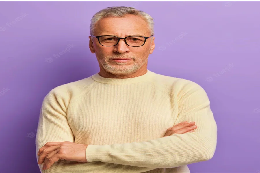 خبير ومستشار ضمن عملائنا