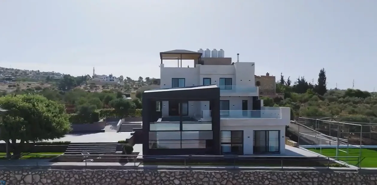 Infinity Chalet في السلط: تصوير جوي بالدرون